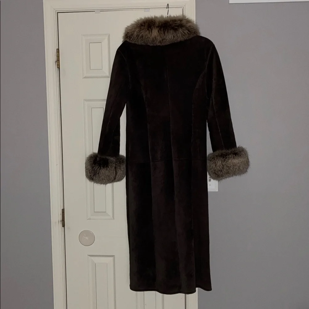 Long Brown Suede Coat with Mink Fur Trim - Women's Size M - Picture 8 of 15